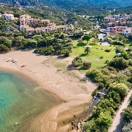 Con Piscina A Liscia Di Vacca, 350 Mt Dal Mare, 3 Km Da Porto Cervo