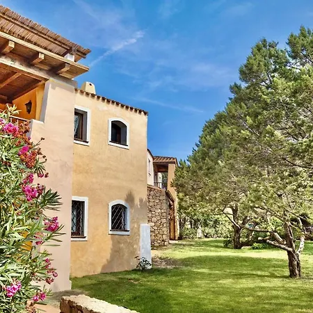 Con Piscina A Liscia Di Vacca, 350 Mt Dal Mare, 3 Km Da Porto Cervo *