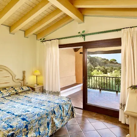Apartahotel Con Piscina A Liscia Di Vacca, 350 Mt Dal Mare, 3 Km Da Porto Cervo 3*