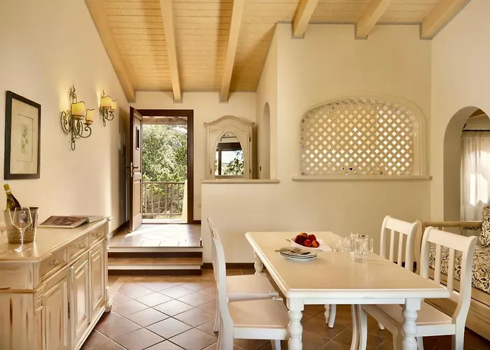 Con Piscina A Liscia Di Vacca, 350 Mt Dal Mare, 3 Km Da Porto Cervo Apartmanhotel Liscia di Vacca